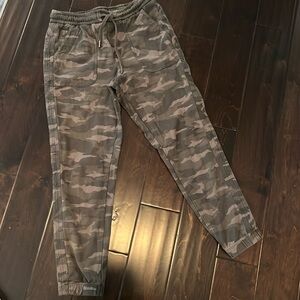 Athleta, chamo joggers size 6